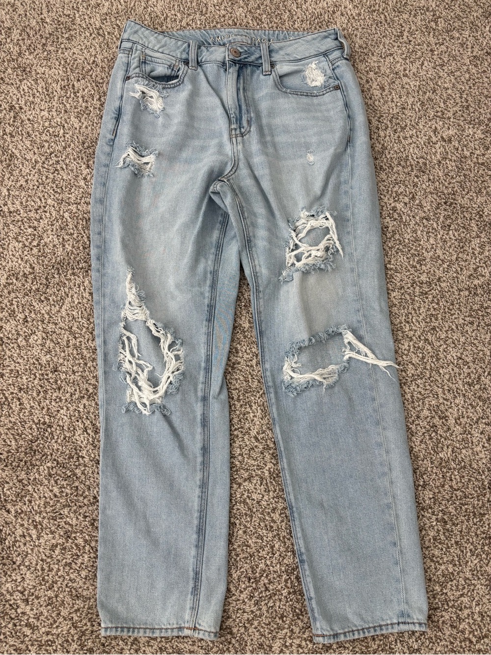 American Eagle hi-rise tomgirl jeans 10 regular